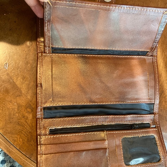 Colorful Embroidered Wallet - Picture 5 of 8